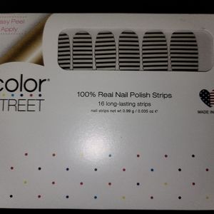 Color Street Nail Strips Between the Lines B&W